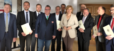 Resilienz in der Landwirtschaft – Bundesministerin Julia Klöckner übergibt GeoBox-Förderbescheid