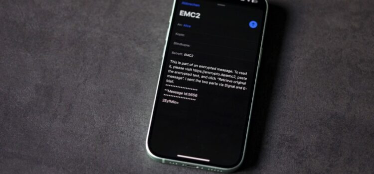 EMC² (Encrypted Multi-Channel Communication): Secure Messaging through Distributed Messages